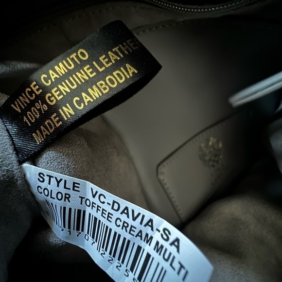 Vince CAMUTO DAVIA SATCHEL - 100% Leather - PRISTINE CONDITION - Picture 15 of 16